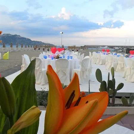 Sabbie D'oro Giardini-Naxos